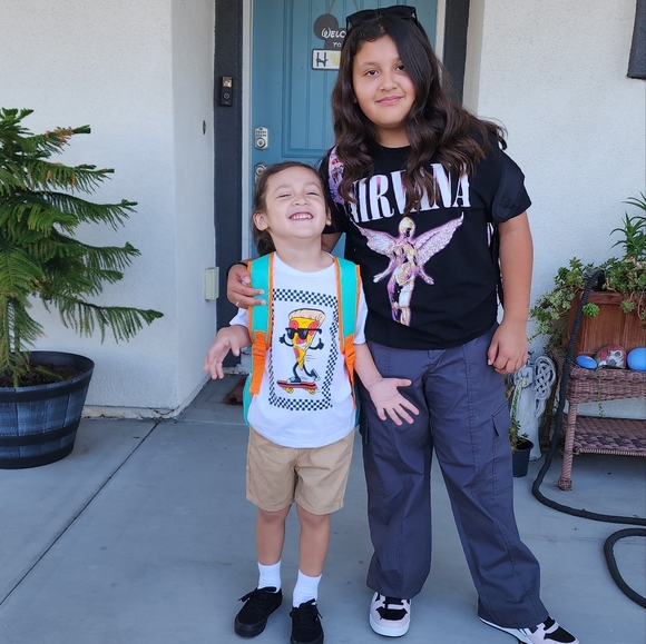 Meet your Posher, Cindy - Picture 2 of 16